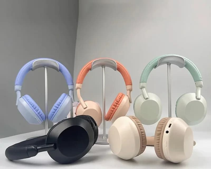 Belaidos ausinės su „Bluetooth“, giliu bosu ir mikrofonu