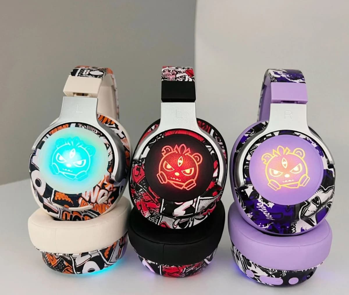 Grafičių stiliaus ausinės su RGB apšvietimu ir mikrofonu